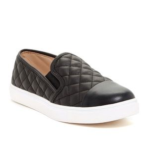 Steve Madden Slip on
